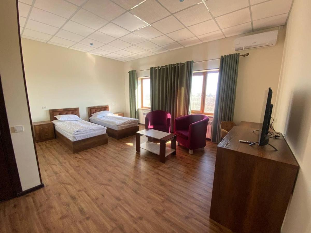 Uzumfermer Hotel & Winery Ташкент Экстерьер фото